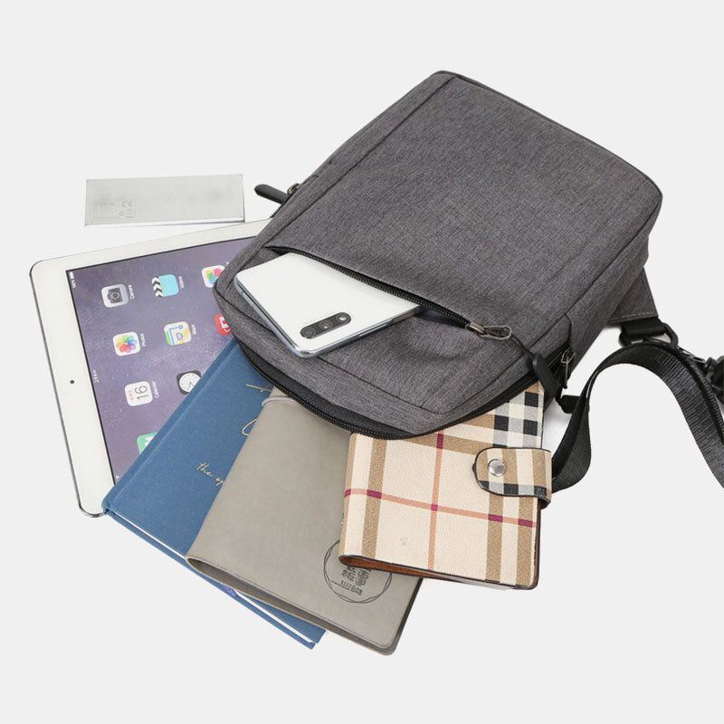 Heren Polyester Usb Opladen Grote Capaciteit Multi-layer Zakelijke Crossbodytas Borsttas Sling Bag