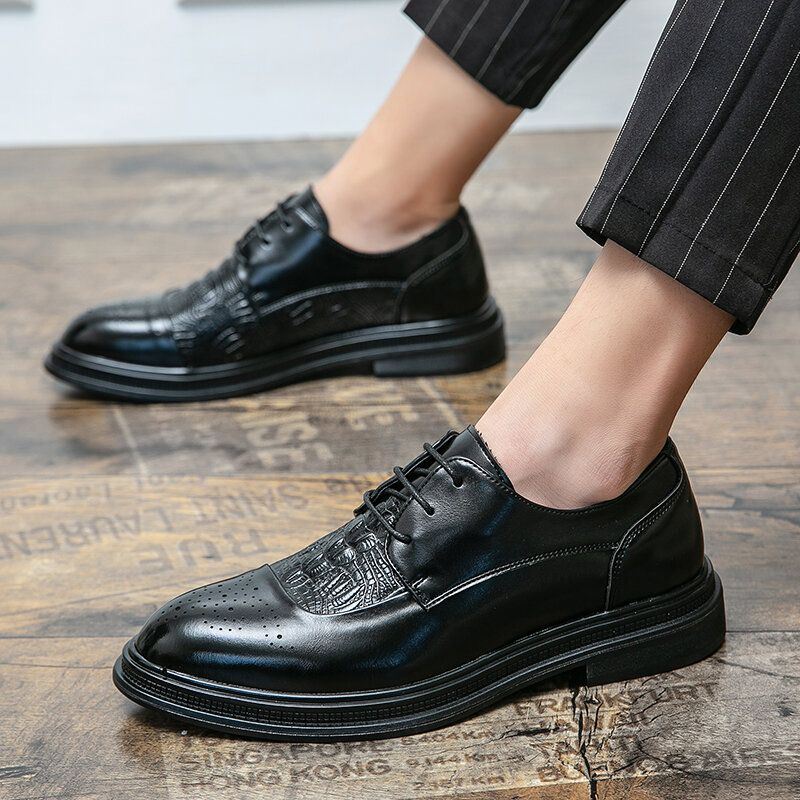 Heren Brogue Reliëf Lace Up Ademende Zakelijke Jurk Schoenen