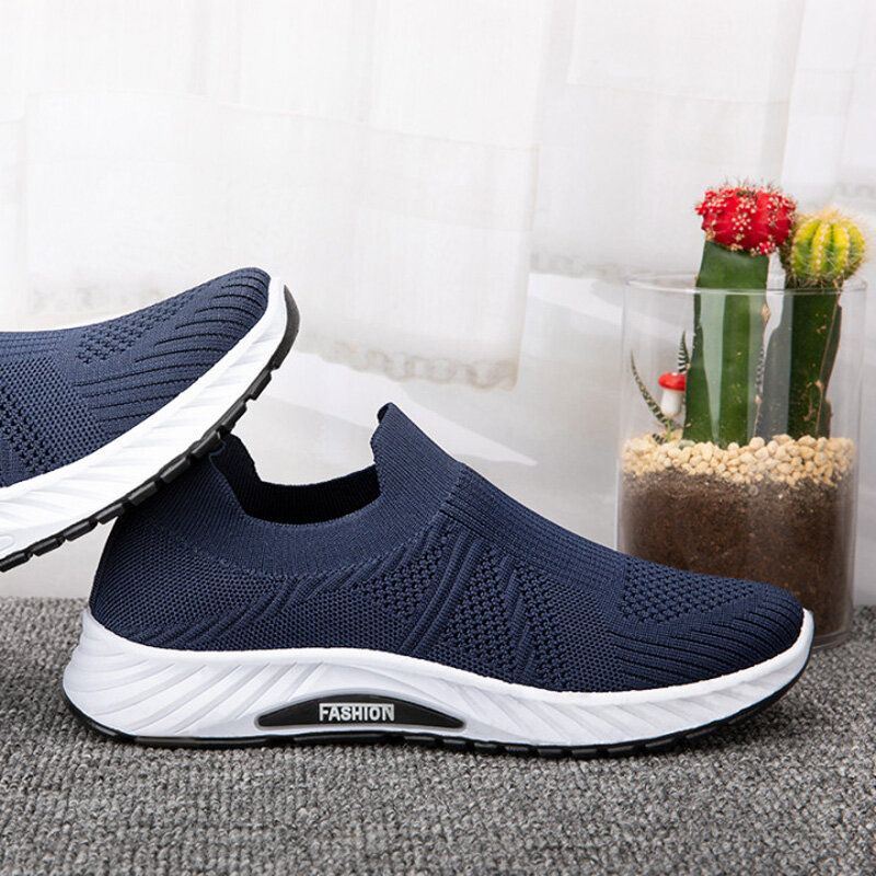 Heren Ademende Stof Zachte Zool Slip On Pure Kleur Comfortabele Sport Casual Wandelschoenen