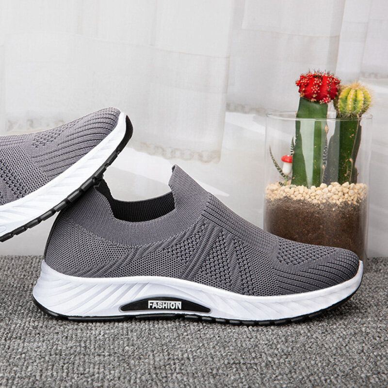 Heren Ademende Stof Zachte Zool Slip On Pure Kleur Comfortabele Sport Casual Wandelschoenen