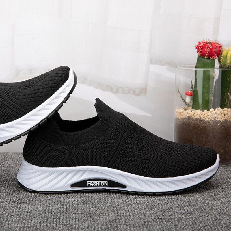 Heren Ademende Stof Zachte Zool Slip On Pure Kleur Comfortabele Sport Casual Wandelschoenen