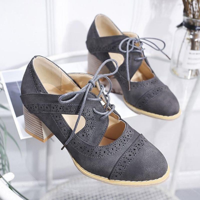 Brogue Loafers Met Gesneden Hak Voor Dames