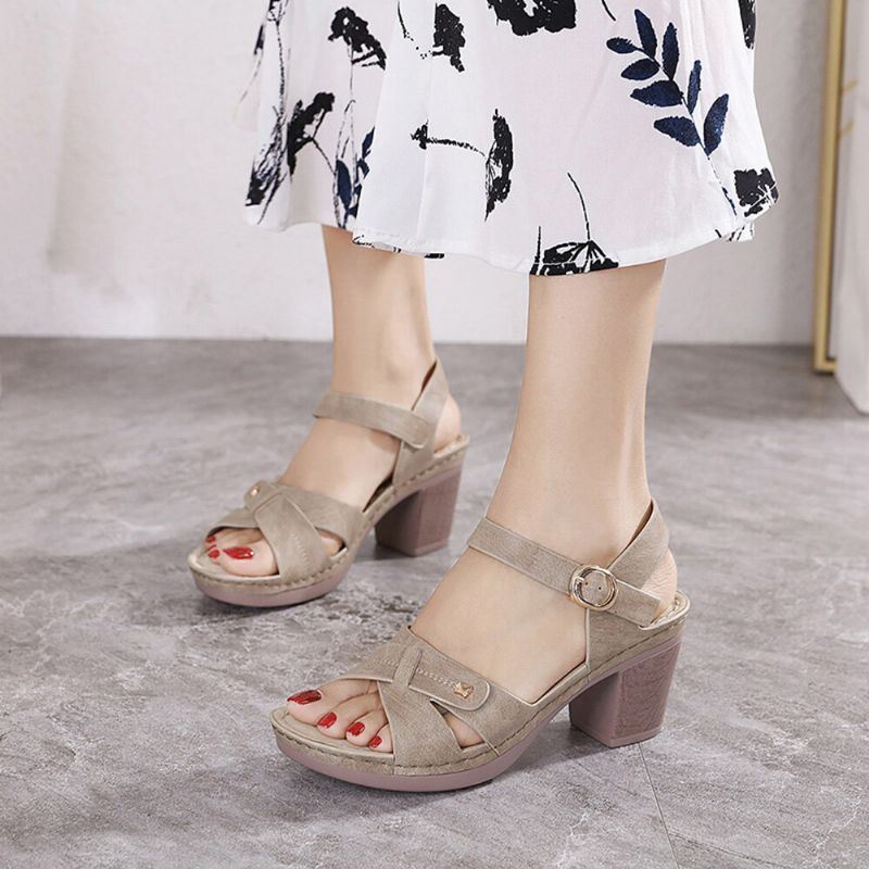 Dames Casual Effen Kleur Stiksels Hasp Chunky Hak Streep Sandalen