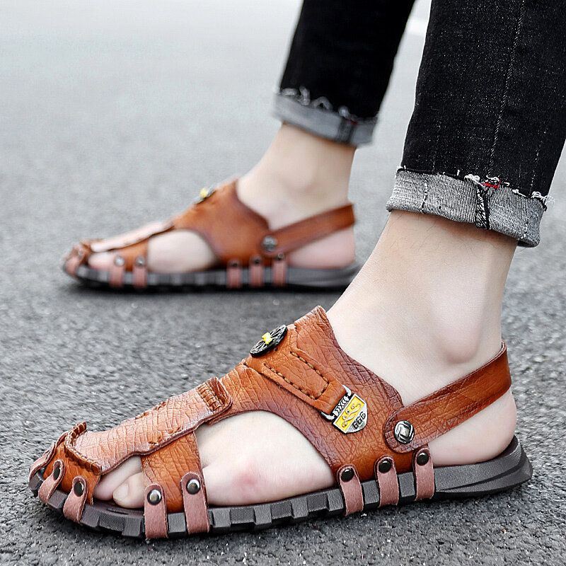 Heren Casual Zachte Microvezel Metalen Decoratie Slip On Outdoor Sandalen