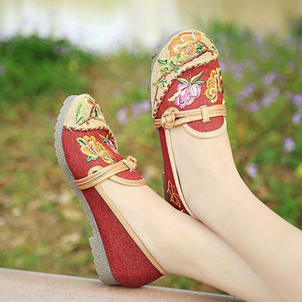 Chinese Bloem Geborduurde Retro Slip Op Platte Schoenen Met Ronde Neus Voor Dames