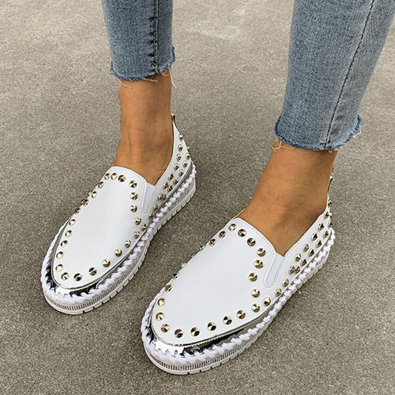 Dames Stijlvolle Klinknagel Solide Comfortabele Voering Zachte Bodem Platte Casual Loafers Schoenen