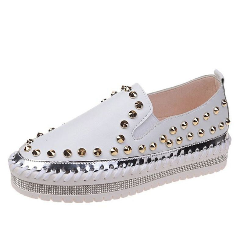 Dames Stijlvolle Klinknagel Solide Comfortabele Voering Zachte Bodem Platte Casual Loafers Schoenen